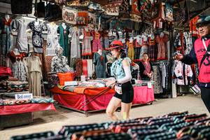 BIB: 
                            <button type="button" onclick="openModal(25556935)" class="btn btn-primary btn-sm float-right btn-popup" data-toggle="modal" data-target=".modal-high-quality">
                        <i class="fas fa-shopping-cart"></i> Add to Cart
                    </button>
                                            <button type="button" onclick="isThisMe(25556935, true)" class="btn btn-success btn-sm float-right btn-popup btn-isme hidden" data-toggle="tooltip" data-placement="bottom" title="นี่คือรูปของคุณใช่ไหม คลิกที่นี่เพื่อเอาเข้าอัลบั้ม">
                        <i class="fas fa-plus"></i> Add to album
                    </button>
                    <button type="button" onclick="isThisMe(25556935, false)" class="btn btn-warning btn-sm float-right btn-popup btn-isnotme hidden">
                        <i class="fas fa-ban"></i> Remove from album
                    </button>
